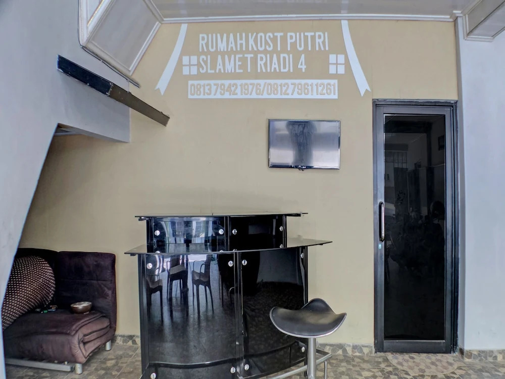OYO Life 92830 Homestay Slamet Riadi Iv