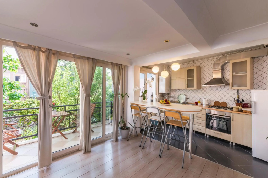 Istanbul Amedros Home