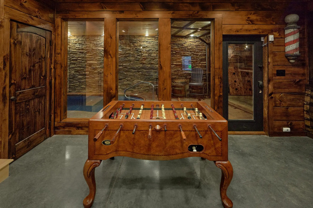 Barrel Top Lodge in Gatlinburg