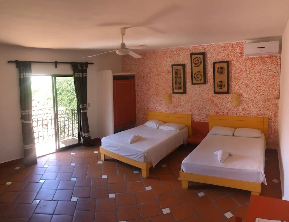 Hotel Plaza Phocea