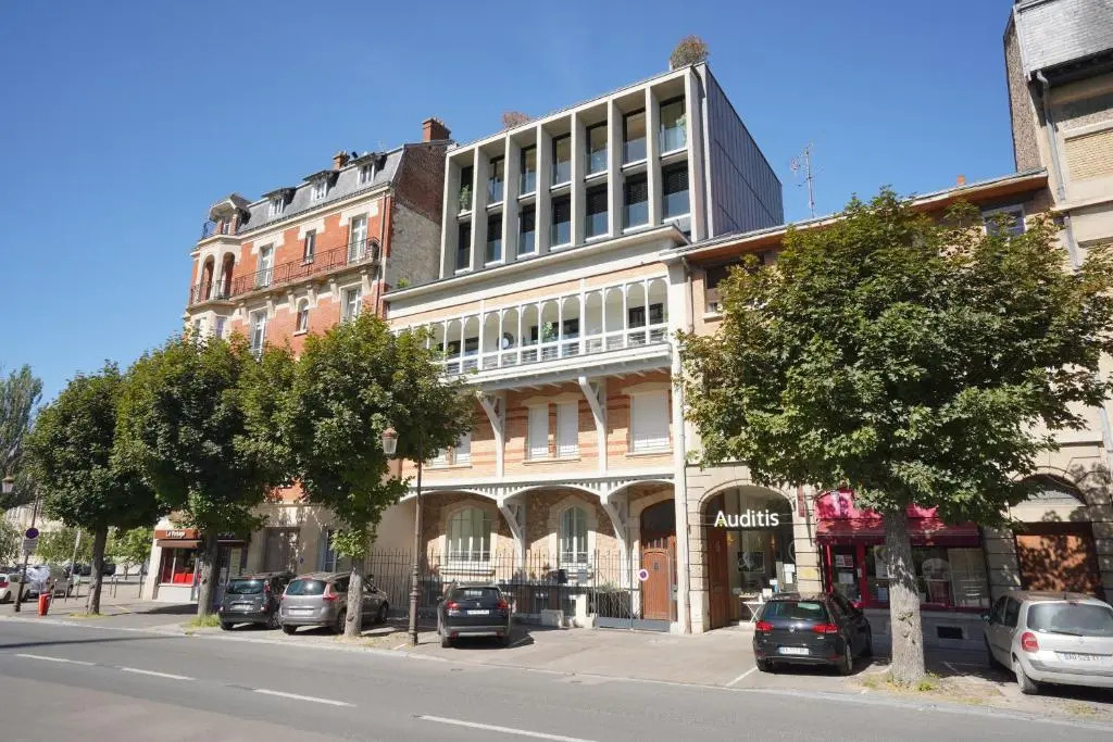Les Suites 7 Anges - Vue Cathédrale, Parking & Centre Historique Reims