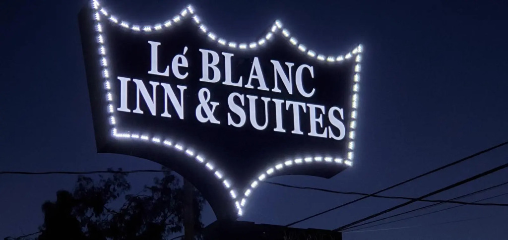 Le Blanc Inn & Suites