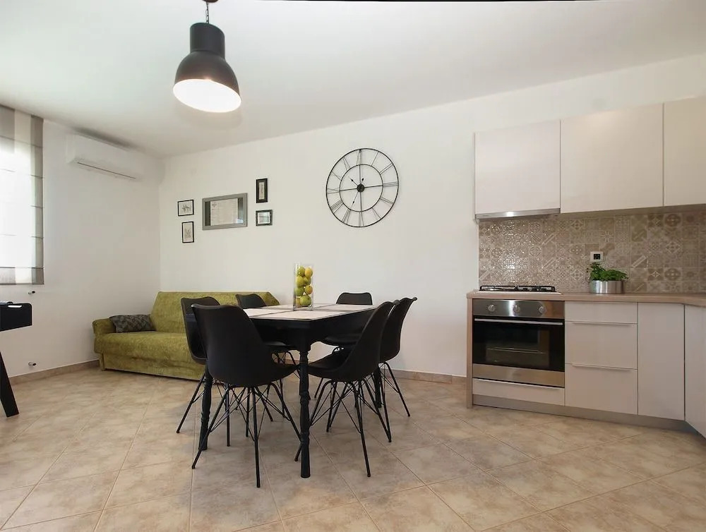 Apartment 1868
