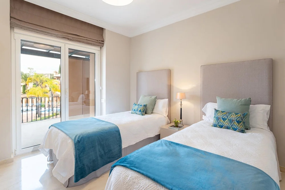 Amazing House in Atalaya Golf Course With Terrace and Pool Near Puerto Banus . Cartuja Golf