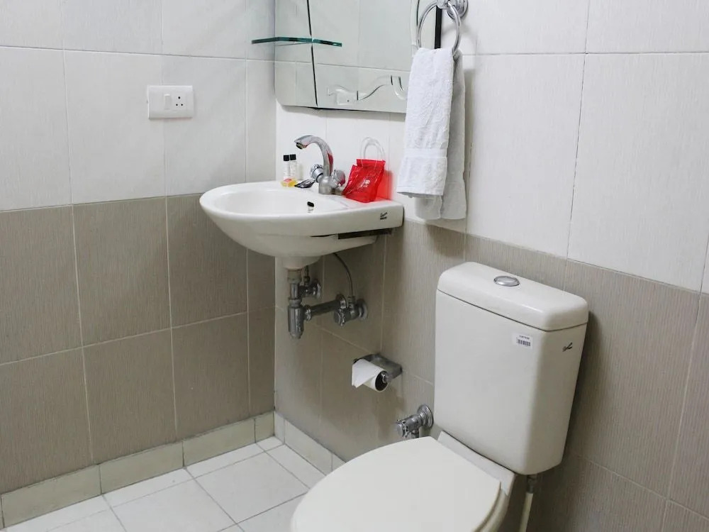 Oyo 2256 Hotel Excellency