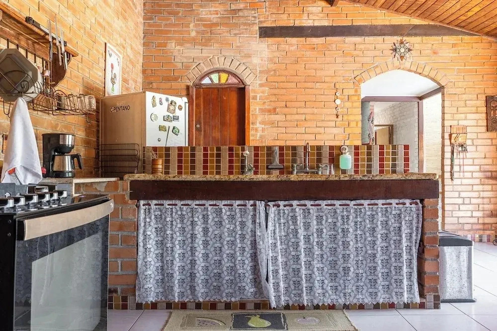 Casa com Piscina Churrasqueira e Garagem