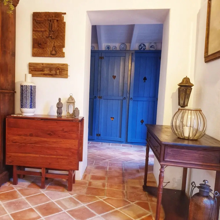 Restored 2 Bedroom Farmhouse - Aircon Wifi Plunge Pool