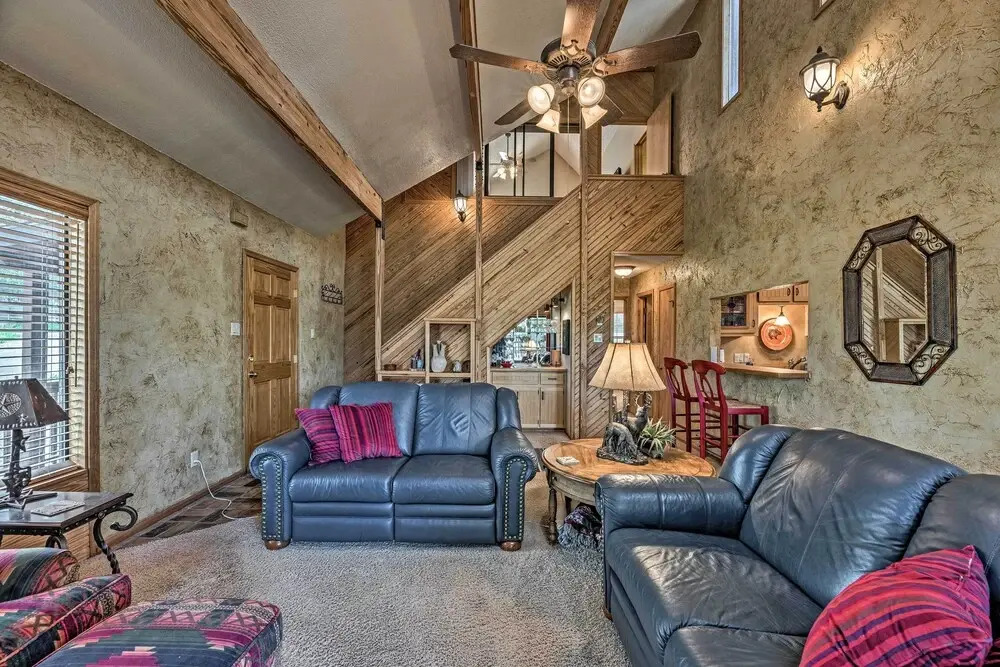 Cozy Ruidoso Cabin w/ Private Hot Tub & Large Deck
