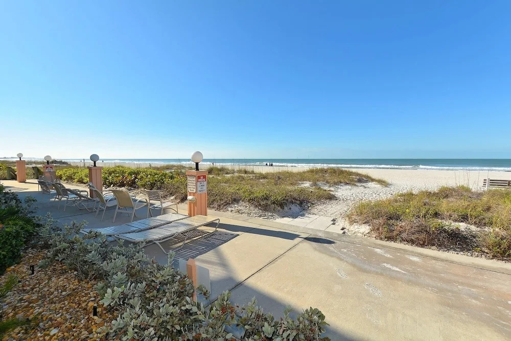 Waters Edge 110n 2 Bedroom Condo by RedAwning