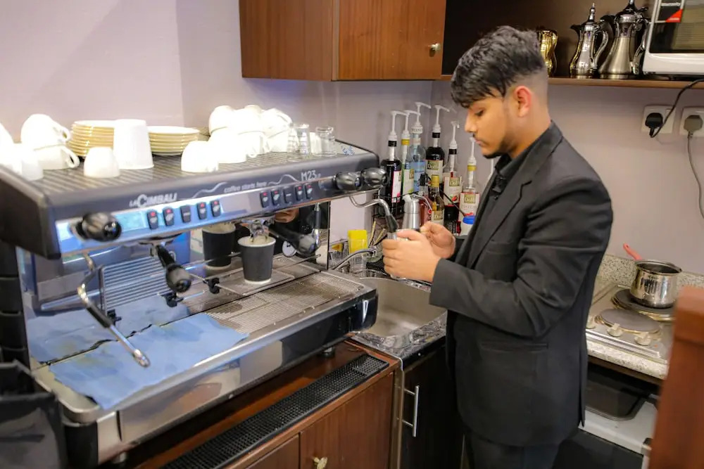 Laten Suites Al Salim Plaza Serviced Apartment
