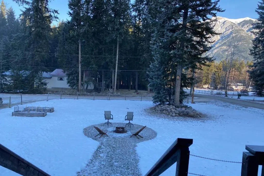 Gudjonson Getaway - 2 bed 2 bath Cabin