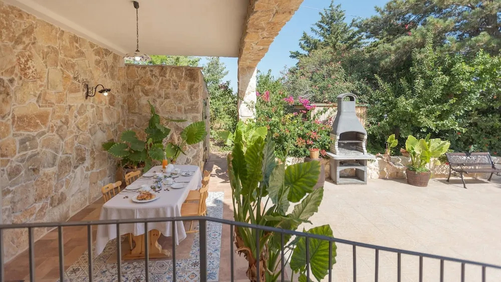 VILLA I MORI 4, Emma Villas