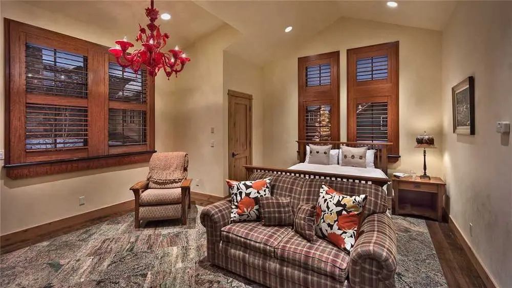 Rocking Chair Lodge
