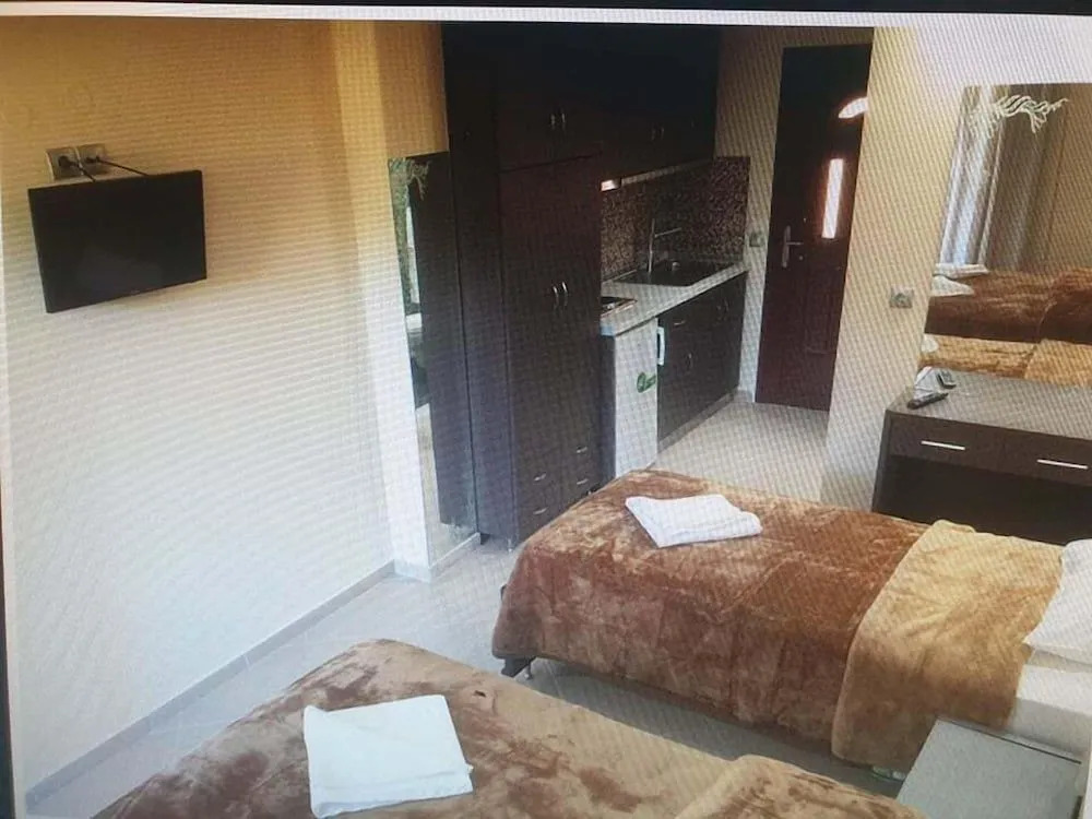 House Sartios