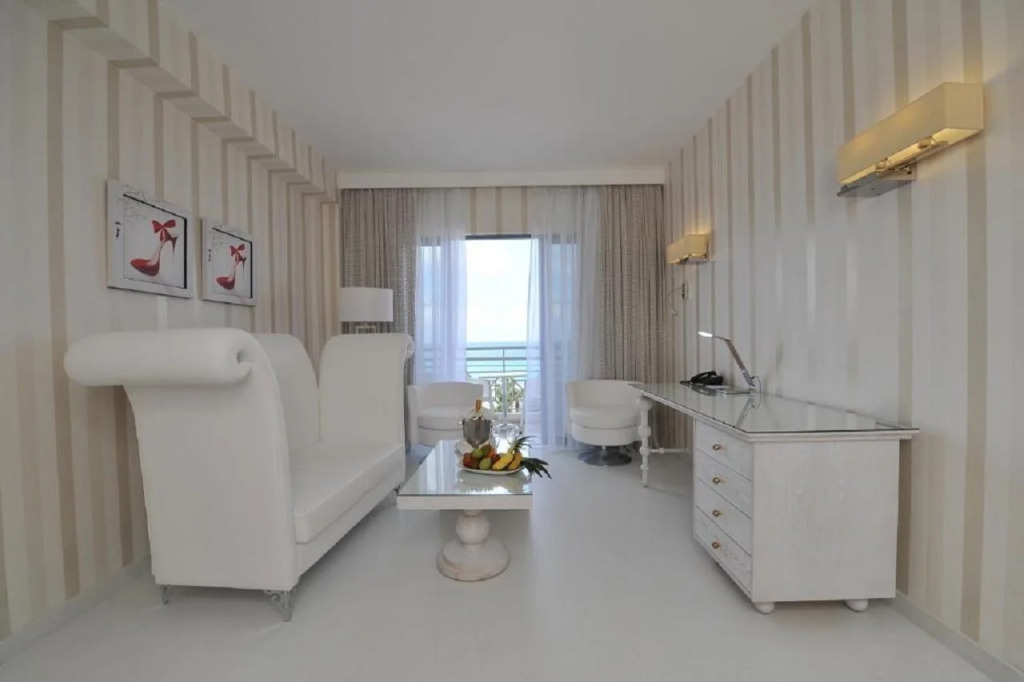 St George Beach Hotel & Spa Resort