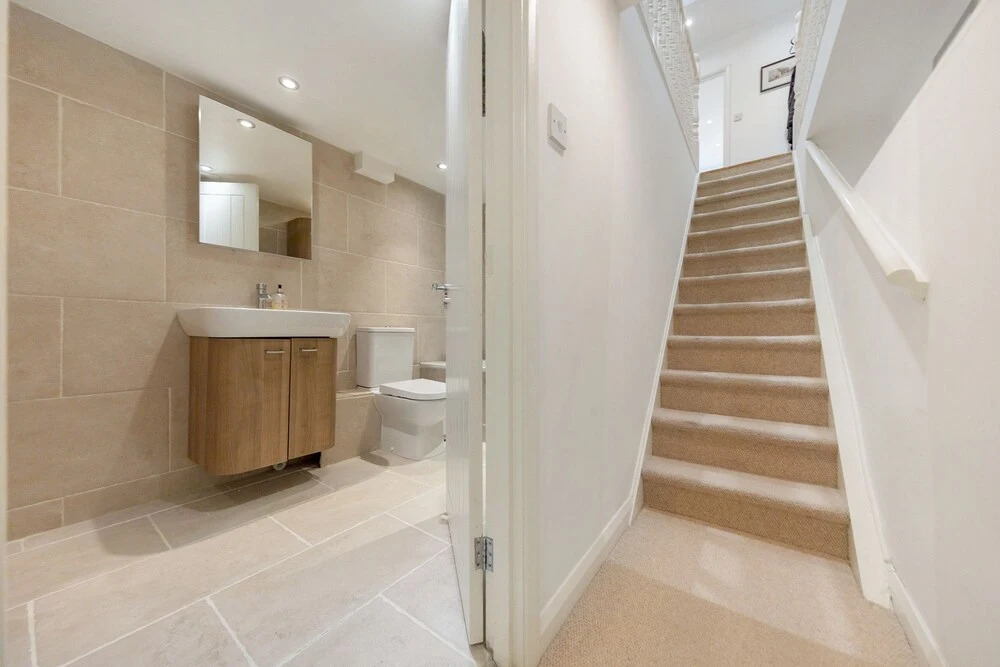 The Spacious Putney Duplex - SCF
