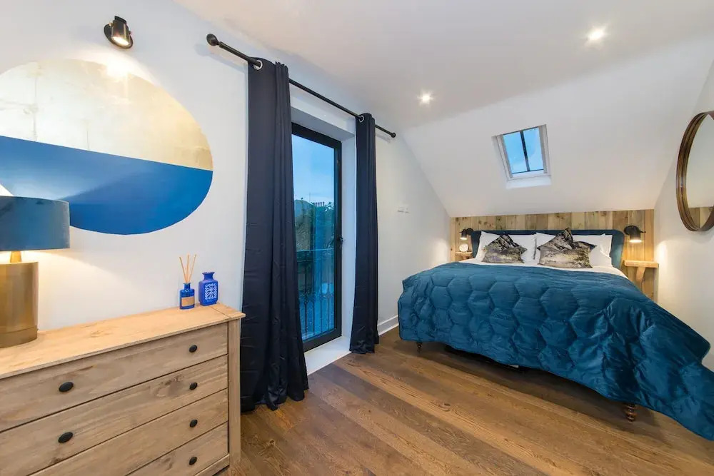 Stone Lodge