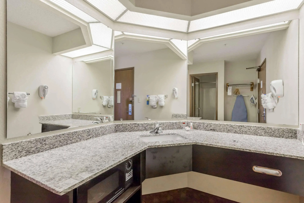 Comfort Inn & Suites Brentwood - Nashville