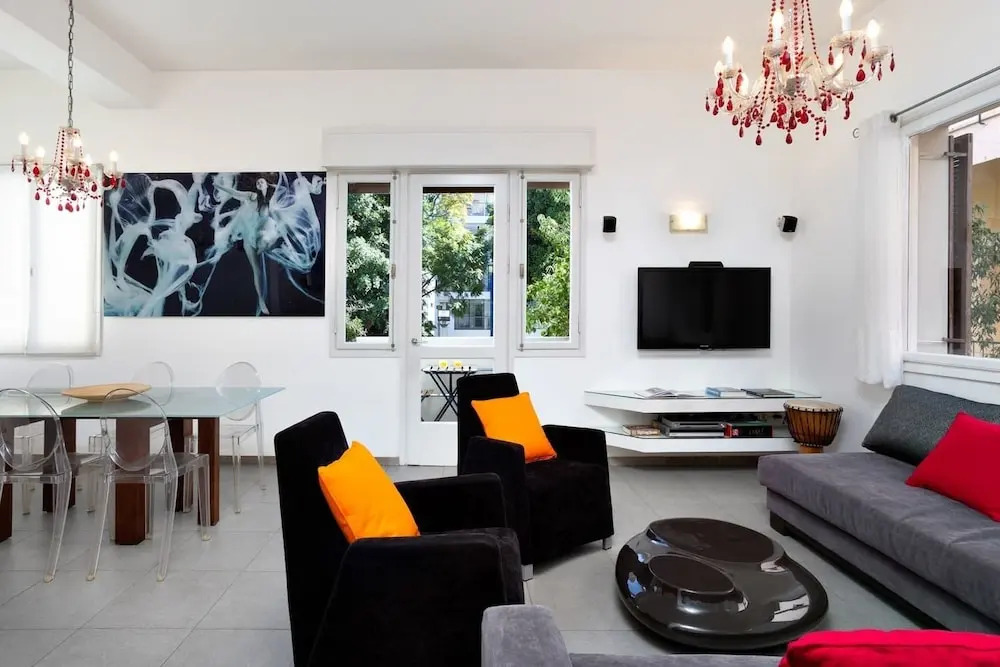Charming 3BR in Rothschild by HolyGuest
