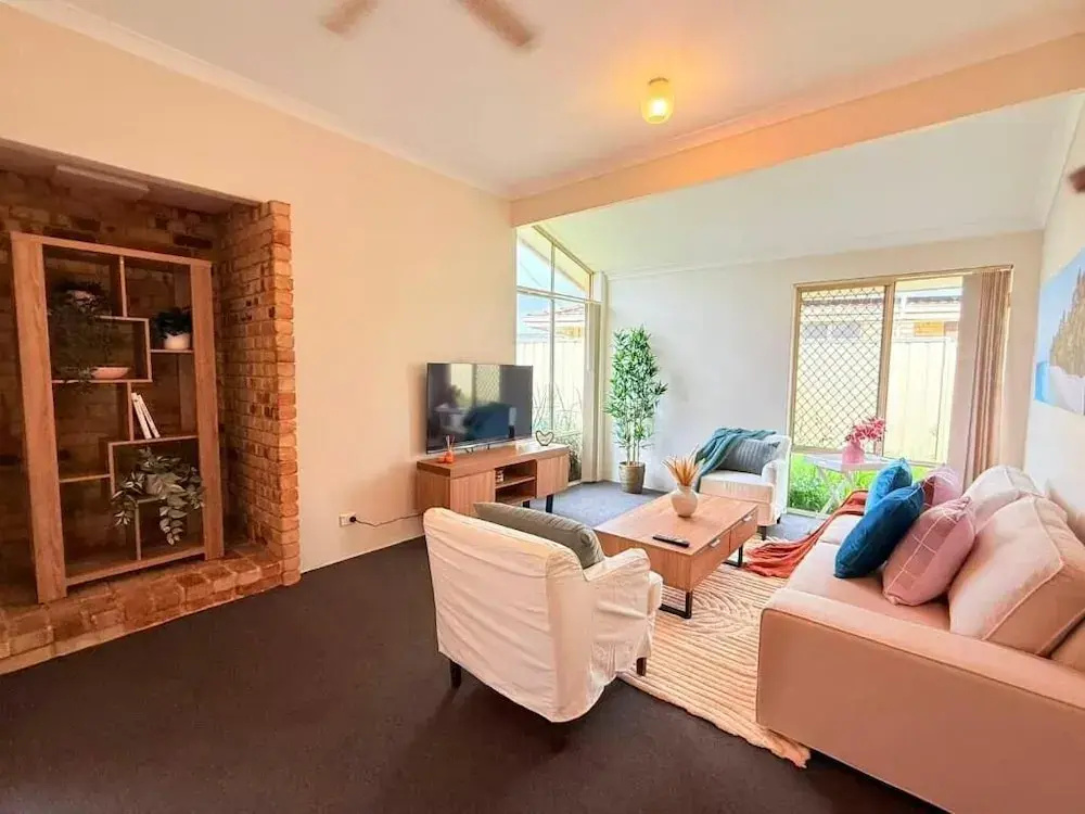 StayAU 4BR Family Retreat with Garden