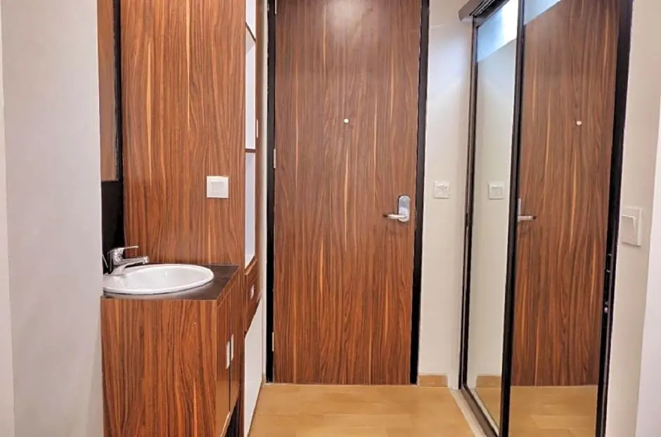 Guest House 555 NKI