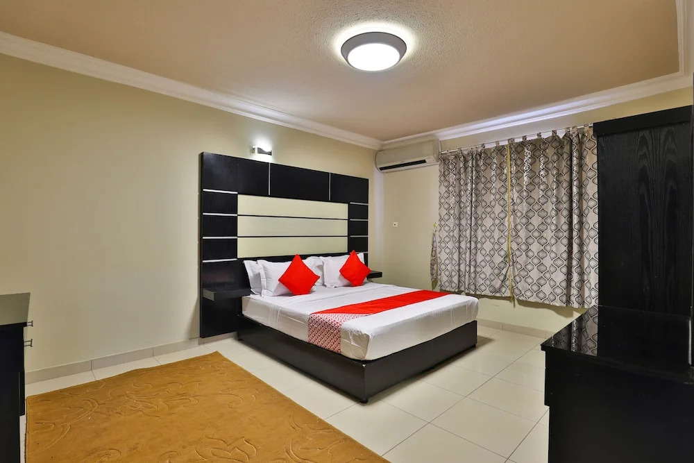 OYO 268 Durrat Alamaken Furnished Apts