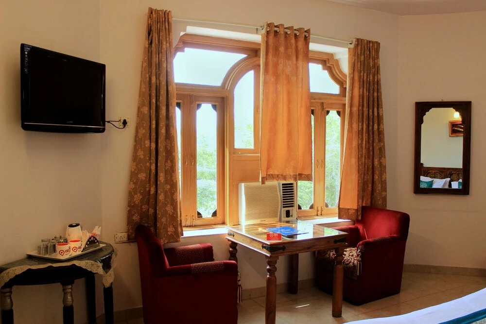 OYO 1592 Hotel Empire palace