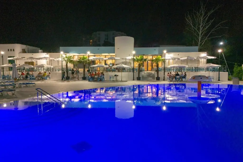 Mera Holiday Resort