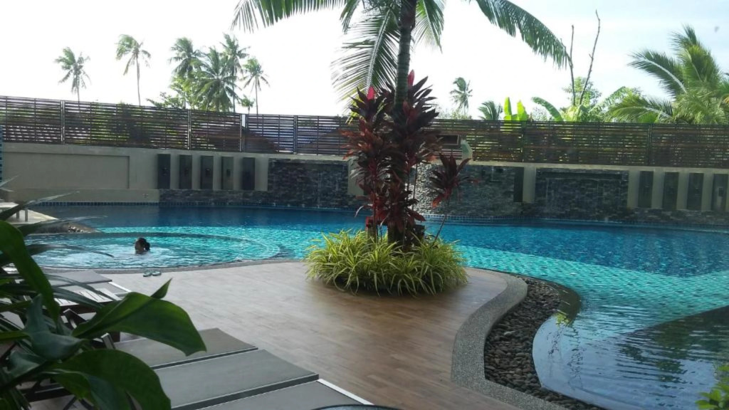 Aqua Resort Phuket - Near Beach and Chalong Pier
