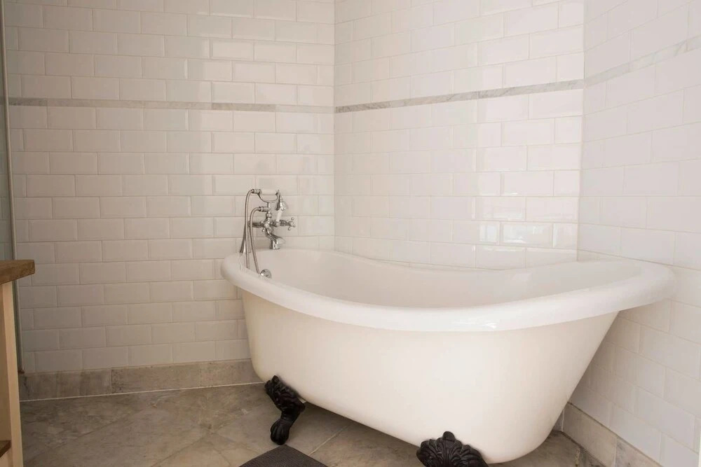 Saint Pauls Suite 24