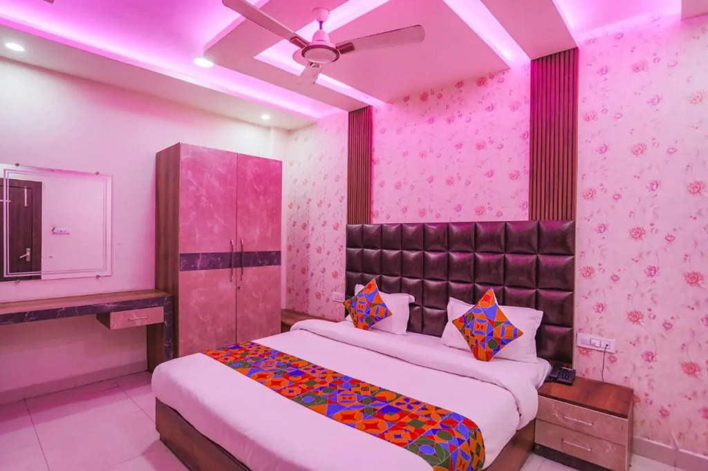 Fabhotel Naman