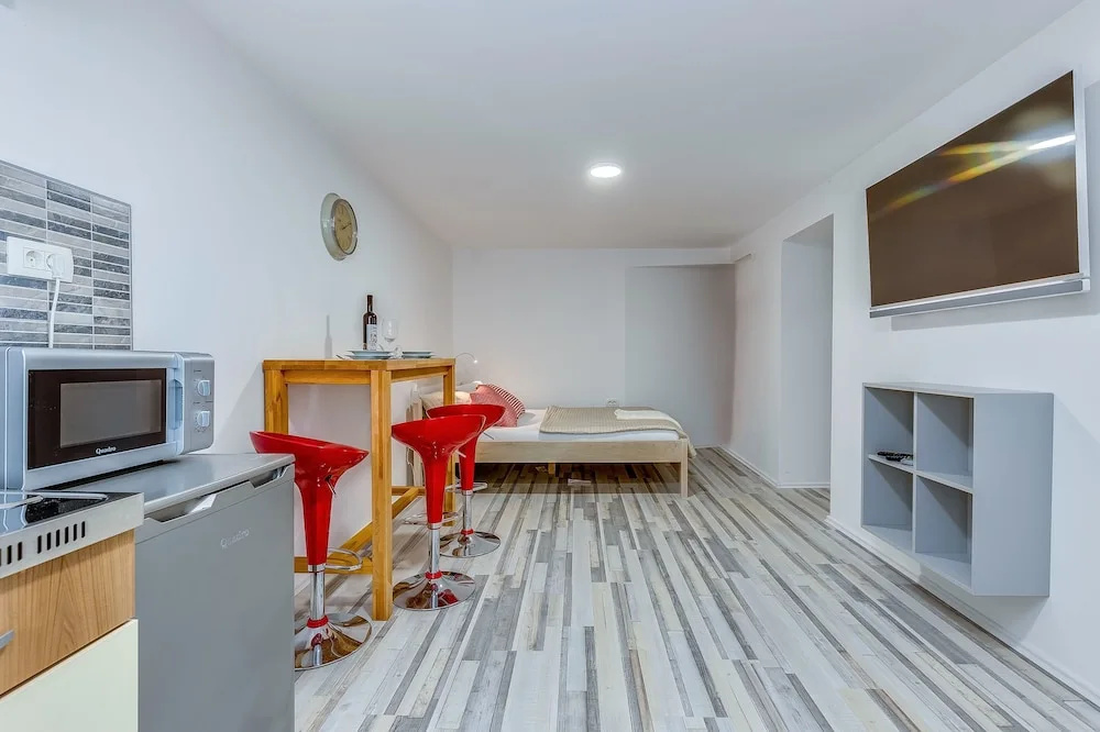 Small, sweet & cosy apartments