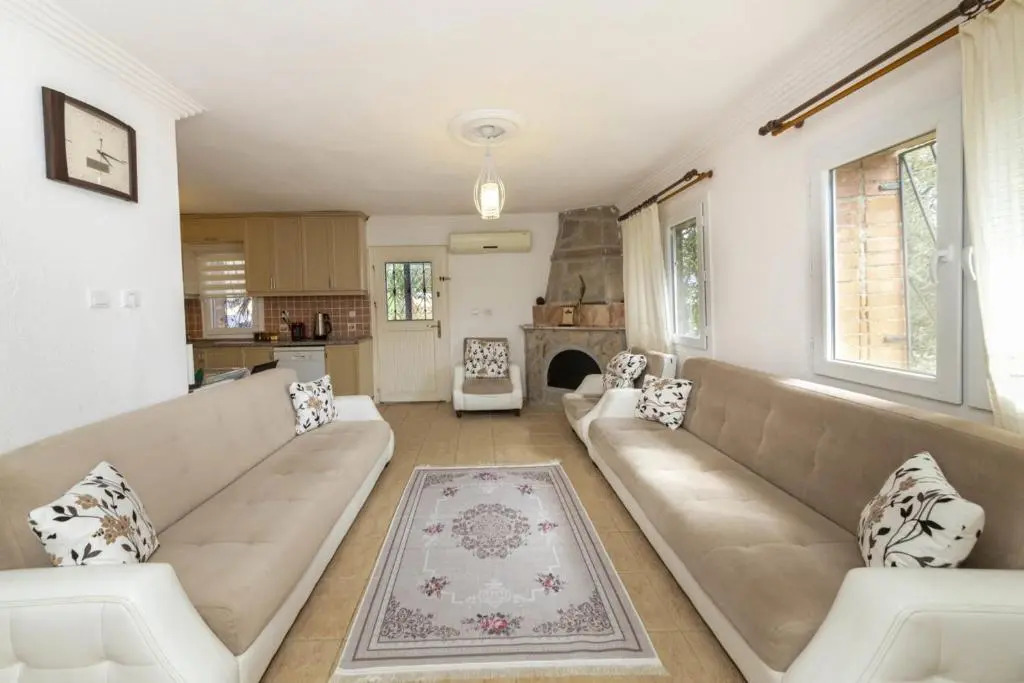 Splendid Villa Surrounded by Nature near Milas-Bodrum Airport