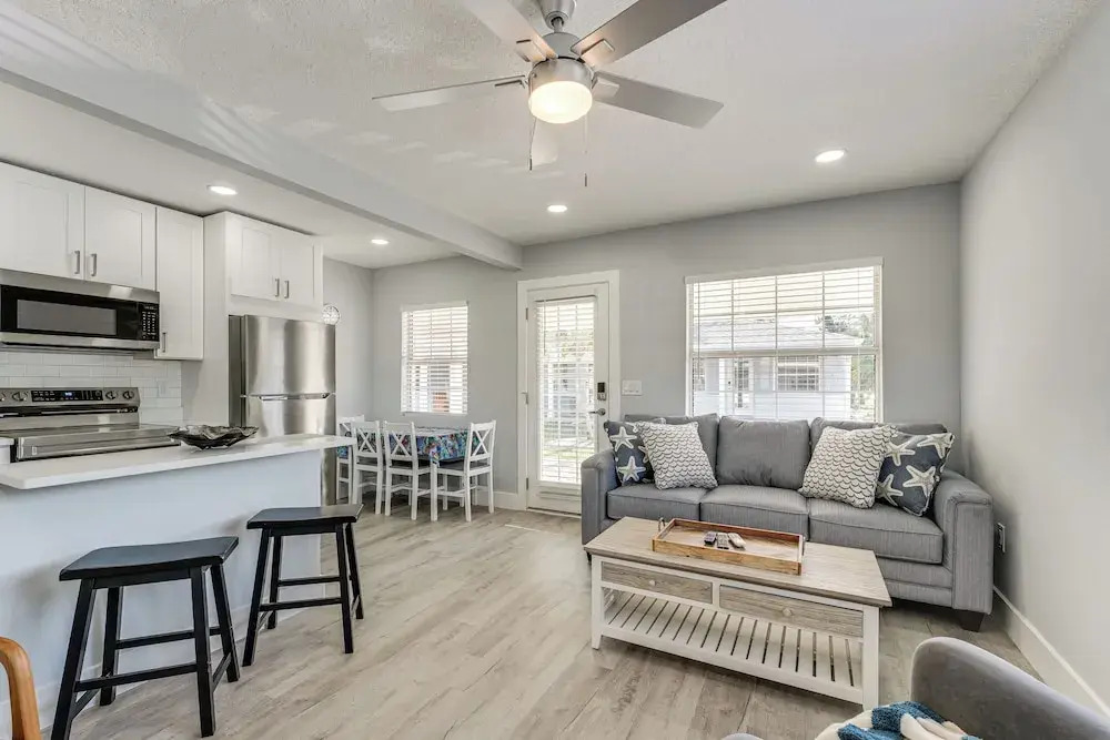 Walk to Gulf: Madeira Beach Condo w/ Patio
