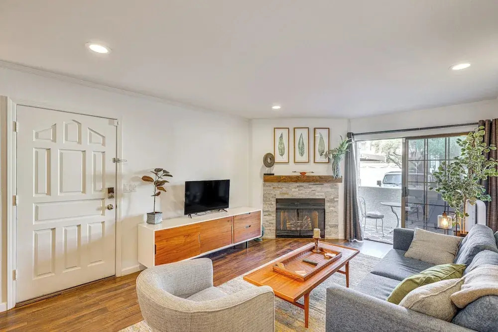 Quiet Condo w/ Pool Access, Near Arizona Boardwalk
