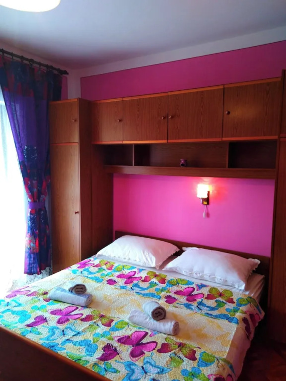 Spacious and Sunny Apartment on Island Rab