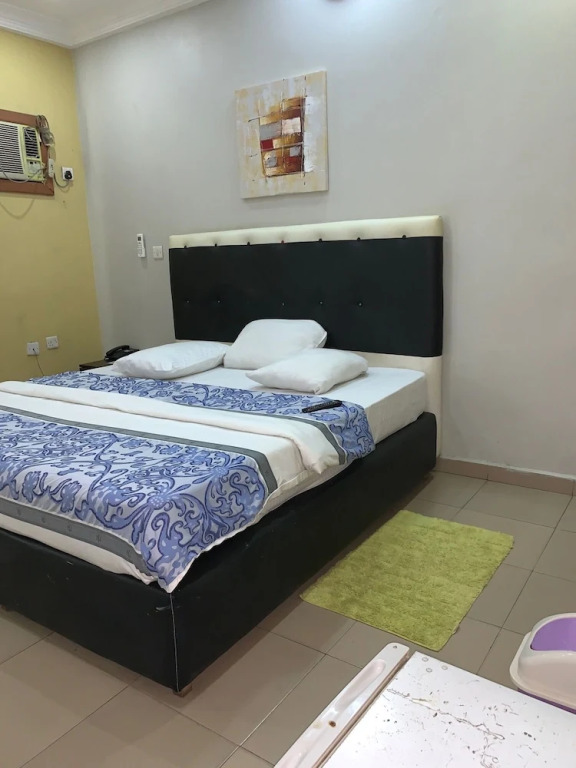 Pulville Boulevard Hotel