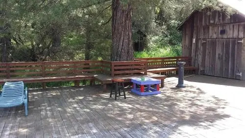 Yosemite International Hostel