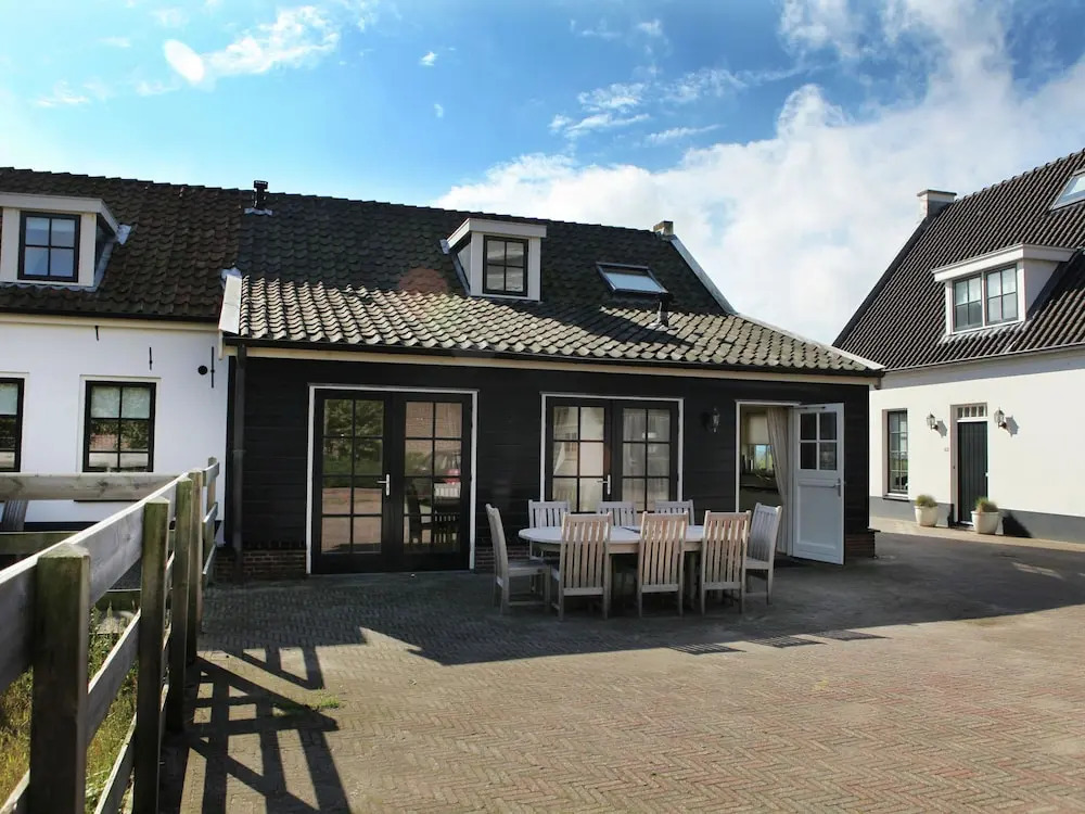 Fantastic Farm House, on 150 Meters of the sea