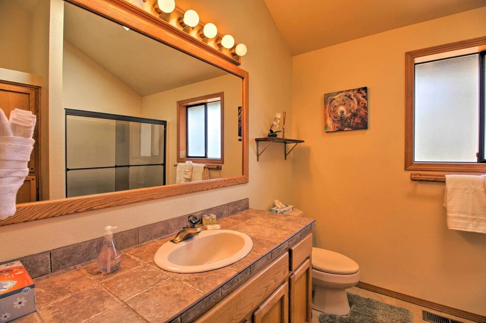 Sunriver Home w/ Hot Tub & 8 Sharc Passes
