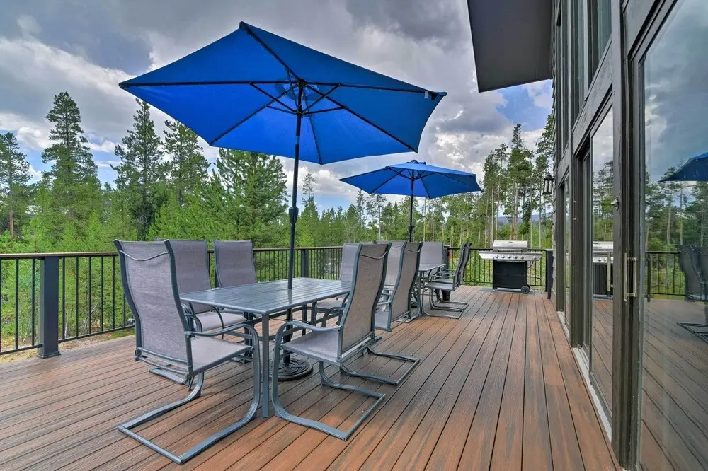 Luxurious Grand Lake Vacation Rental w/ Hot Tub!