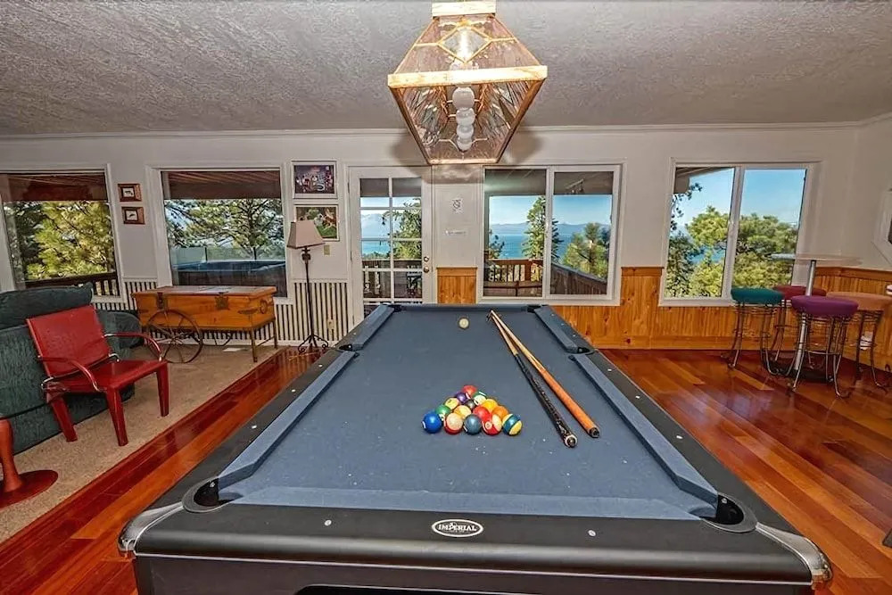 4192 Saddle Road 5 Bedroom Home by RedAwning