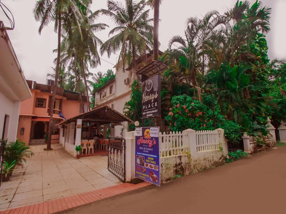 OYO 17114 Home Elegant Studio Candolim Beach