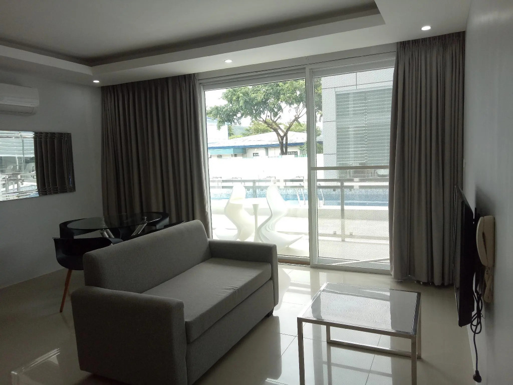 Chequers Suites Subic Bay