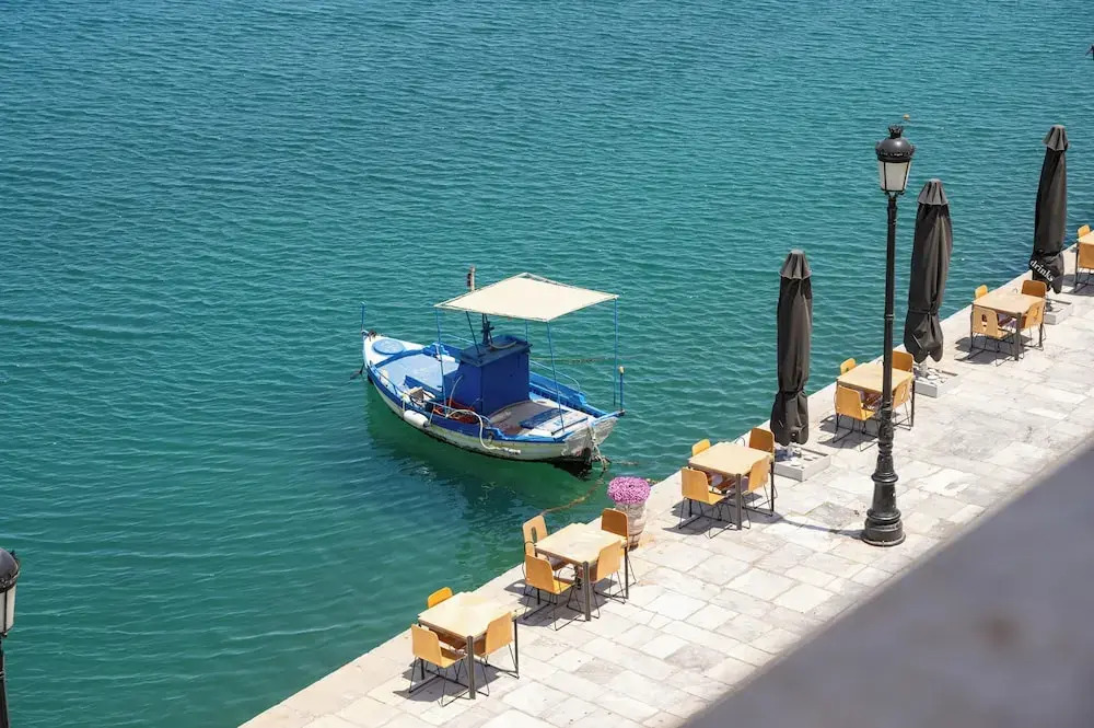 Aktaion City Hotel