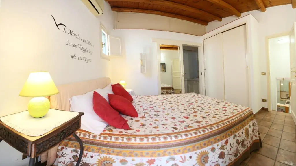 Caracciolo Lounge