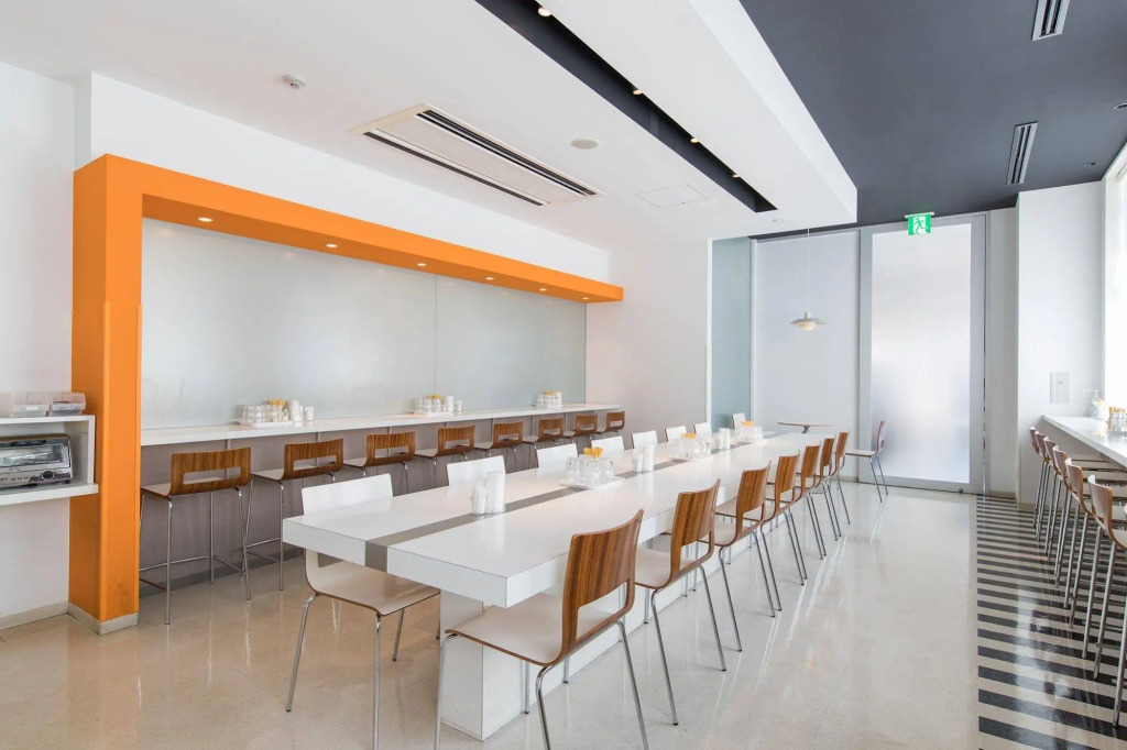 Quintessa Hotel Kokura Comic & Books