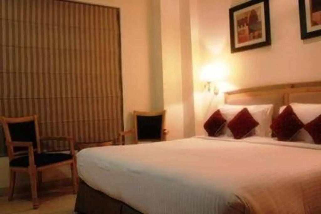 Kyne 4000 Hotel