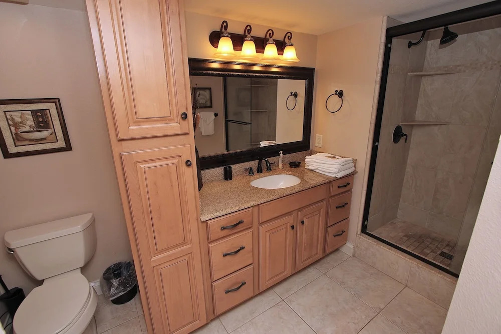 Beach Palms 402