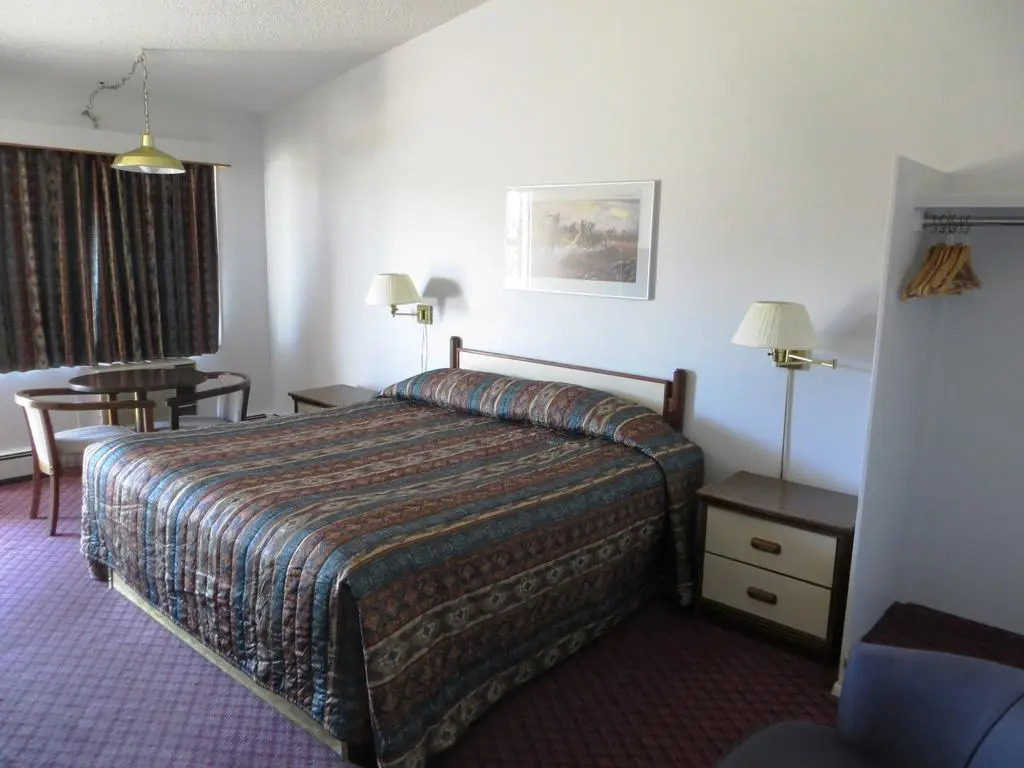 Stetson Village Inn